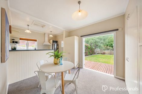 Photo of property in 16 Bell Road, Waiwhetu, Lower Hutt, 5010