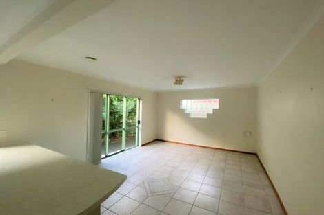 Photo of property in 17 Arirang Rise, Pinehill, Auckland, 0632