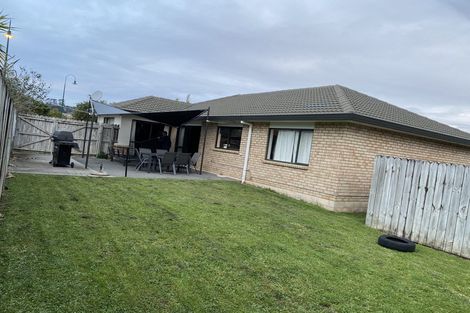 Photo of property in 43 Armoy Drive, East Tamaki, Auckland, 2016