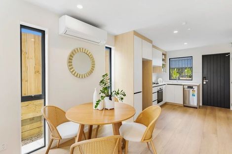 Photo of property in 72b Weatherly Road, Torbay, Auckland, 0630