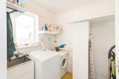 Photo of property in 46 Abraham Crescent, Milson, Palmerston North, 4414