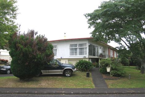 Photo of property in 2 Terrylyn Drive, Hillcrest, Auckland, 0627