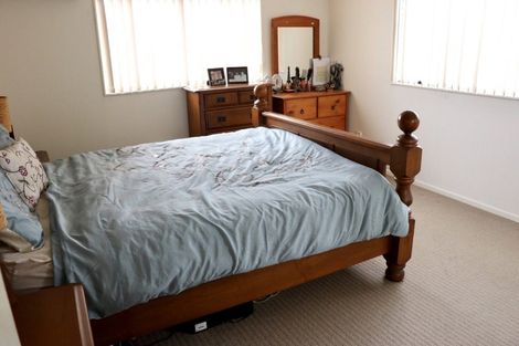 Photo of property in 30a Trinidad Road, Sunnynook, Auckland, 0620