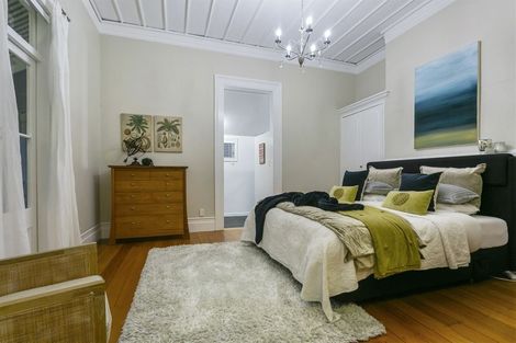 Photo of property in 29 Seaview Avenue, Northcote, Auckland, 0627