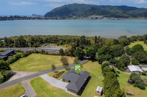 Photo of property in 3 Aldermen Lane, Tairua, 3579