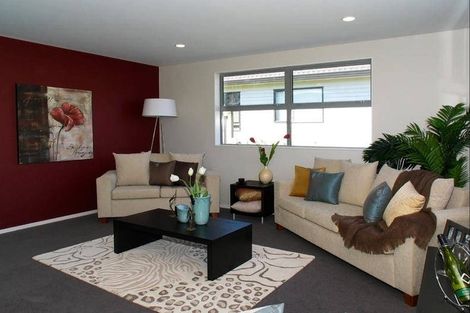 Photo of property in 11 Fiordland Place, Aotea, Porirua, 5024