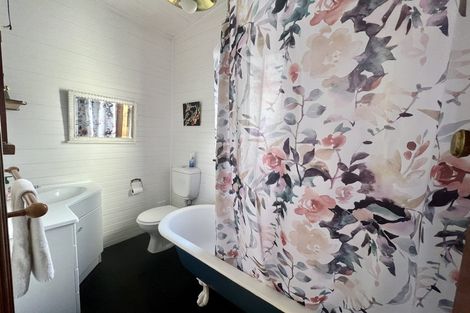 Photo of property in 129 Grant Road, Thorndon, Wellington, 6011