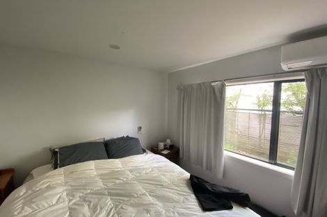 Photo of property in 18 Bush Lane, Northcote Point, Auckland, 0627