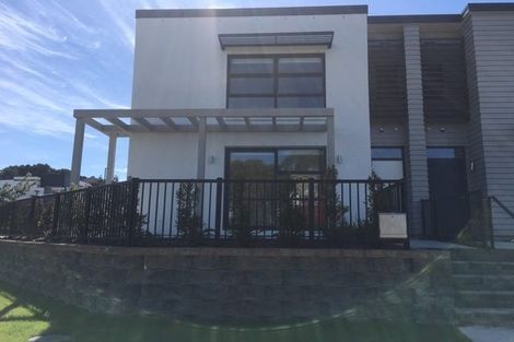 Photo of property in 51 Eugenia Rise, Totara Heights, Auckland, 2105