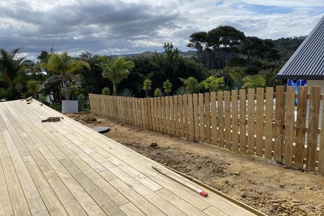 Photo of property in 12a Waterview Place, Haruru, 0204