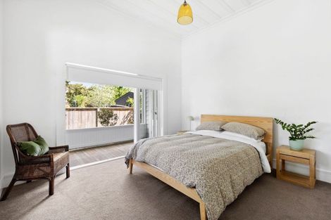 Photo of property in 16 Hamilton Road, Cambridge, 3434