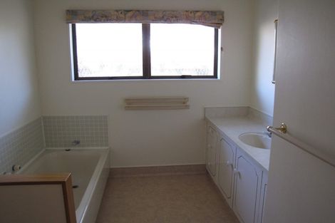 Photo of property in 3 Padfield Place, Havelock North, 4130