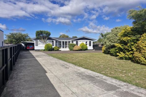 Photo of property in 11 Julian Place, Westown, New Plymouth, 4310