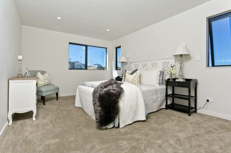 Photo of property in 4 Tawatawa Street, Long Bay, Auckland, 0630