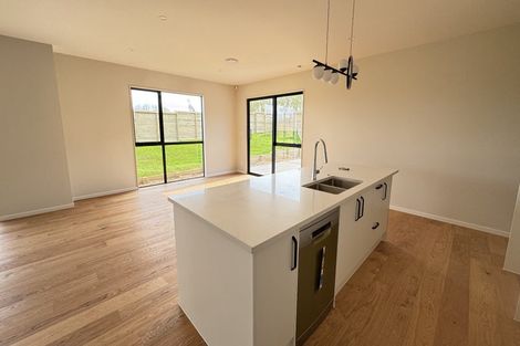 Photo of property in 1 Wagyu Lane, Karaka, 2580