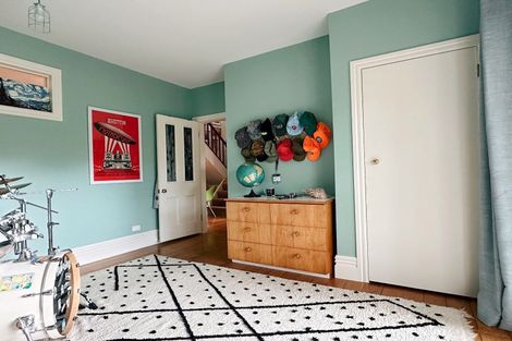 Photo of property in 9 May Avenue, Hospital Hill, Napier, 4110