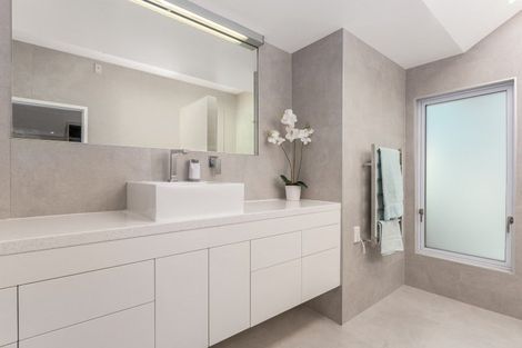 Photo of property in 286 Oriental Parade, Oriental Bay, Wellington, 6011