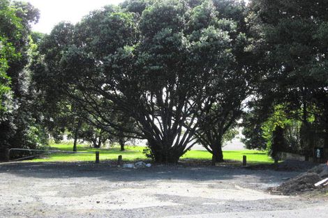 Photo of property in 29 Kiwi Esplanade, Mangere Bridge, Auckland, 2022