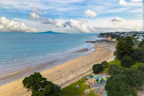 Photo of property in 1/28 Oban Road, Browns Bay, Auckland, 0630