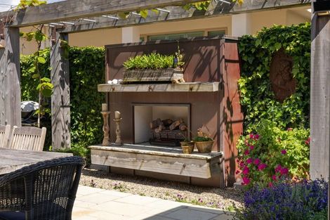 Photo of property in 23 Karewa Parade, Papamoa Beach, Papamoa, 3118