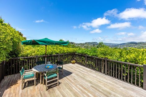 Photo of property in 50 Amapur Drive, Khandallah, Wellington, 6035