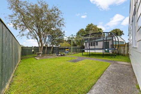 Photo of property in 105 Hillcrest Drive, Kelvin Grove, Palmerston North, 4414
