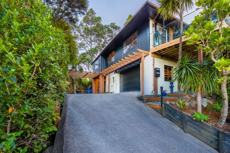 Photo of property in 112 Wood Bay Road, Titirangi, Auckland, 0604