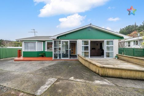 Photo of property in 60 Kairimu Street, Stokes Valley, Lower Hutt, 5019