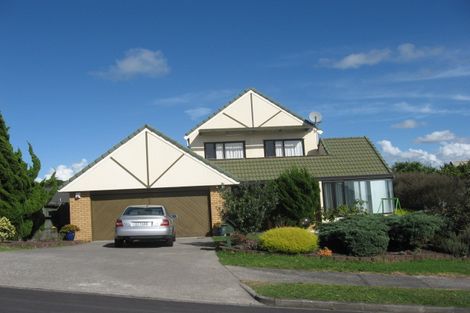 Photo of property in 2/7 Eske Place, Highland Park, Auckland, 2010