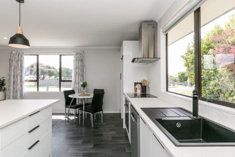 Photo of property in 107 Wharerangi Road, Greenmeadows, Napier, 4112