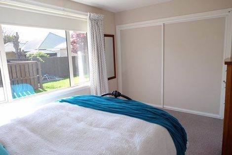 Photo of property in 2/107b Aorangi Road, Bryndwr, Christchurch, 8053