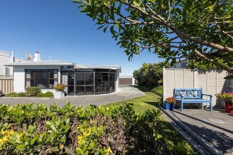 Photo of property in 71 The Esplanade, Westshore, Napier, 4110