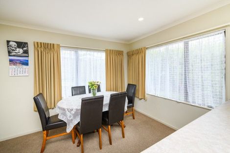 Photo of property in 2 Logan Grove, Feilding, 4702