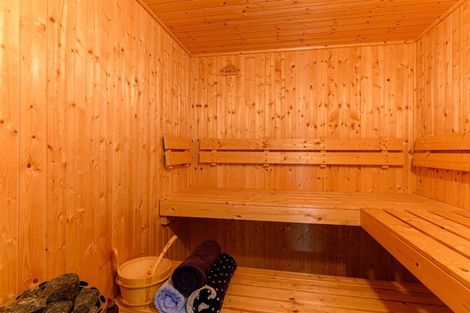 Photo of property in 38 Marywil Crescent, Hillcrest, Auckland, 0627