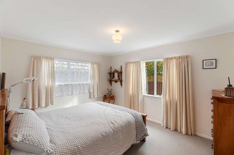 Photo of property in 75 Lakeside Drive, Orewa, 0931