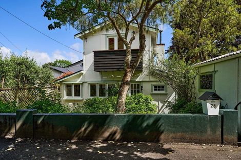 Photo of property in 25 Mahoe Street, Eastbourne, Lower Hutt, 5013