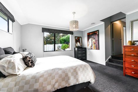 Photo of property in 16 Palm Grove Drive, Western Heights, Hamilton, 3200