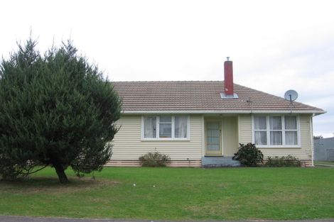 Photo of property in 46-48 Ellesmere Crescent, Highbury, Palmerston North, 4412
