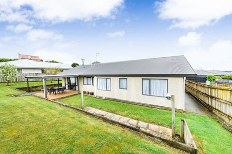 Photo of property in 2 Logan Grove, Feilding, 4702