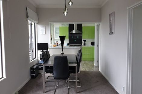 Photo of property in 482 Devon Street East, Strandon, New Plymouth, 4312