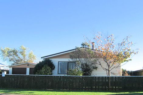 Photo of property in 24 Linwood Drive, Paraparaumu, 5032