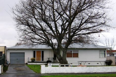 Photo of property in 38 Cambridge Terrace, Masterton, 5810