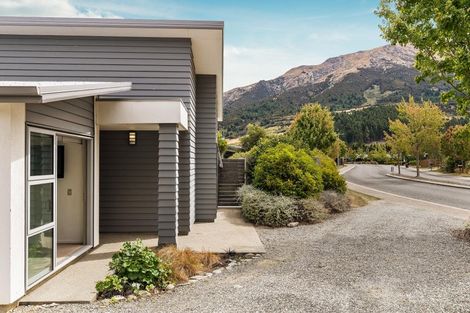 Photo of property in 2 Bell Street, Lake Hawea, Wanaka, 9382