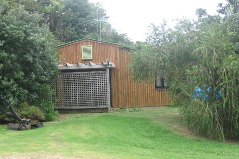 Photo of property in 8 Tetley Road, Surfdale, Waiheke Island, 1081