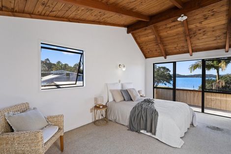 Photo of property in 2 Seaview Road, Paihia, 0200