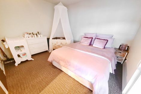 Photo of property in Revolucion Apartments, 206e/28 Torrens Terrace, Mount Cook, Wellington, 6011