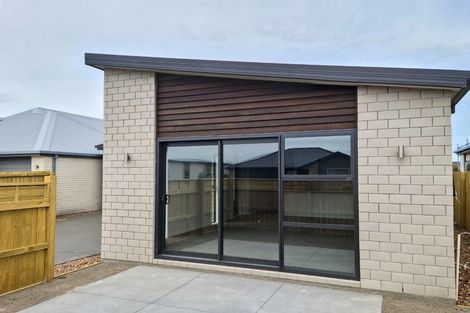 Photo of property in 10 Lussa Close, Broomfield, Christchurch, 8042