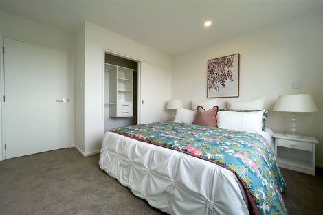 Photo of property in 25b Crestview Rise, Papakura, 2110