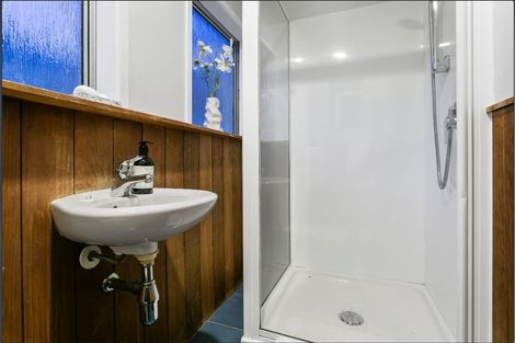 Photo of property in 3 Dunraven Place, Torbay, Auckland, 0630