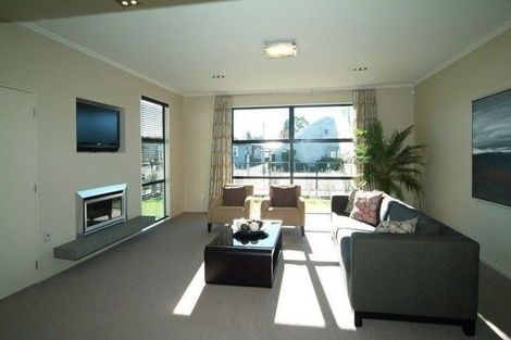 Photo of property in 21 Paeroa Street, Riccarton, Christchurch, 8041